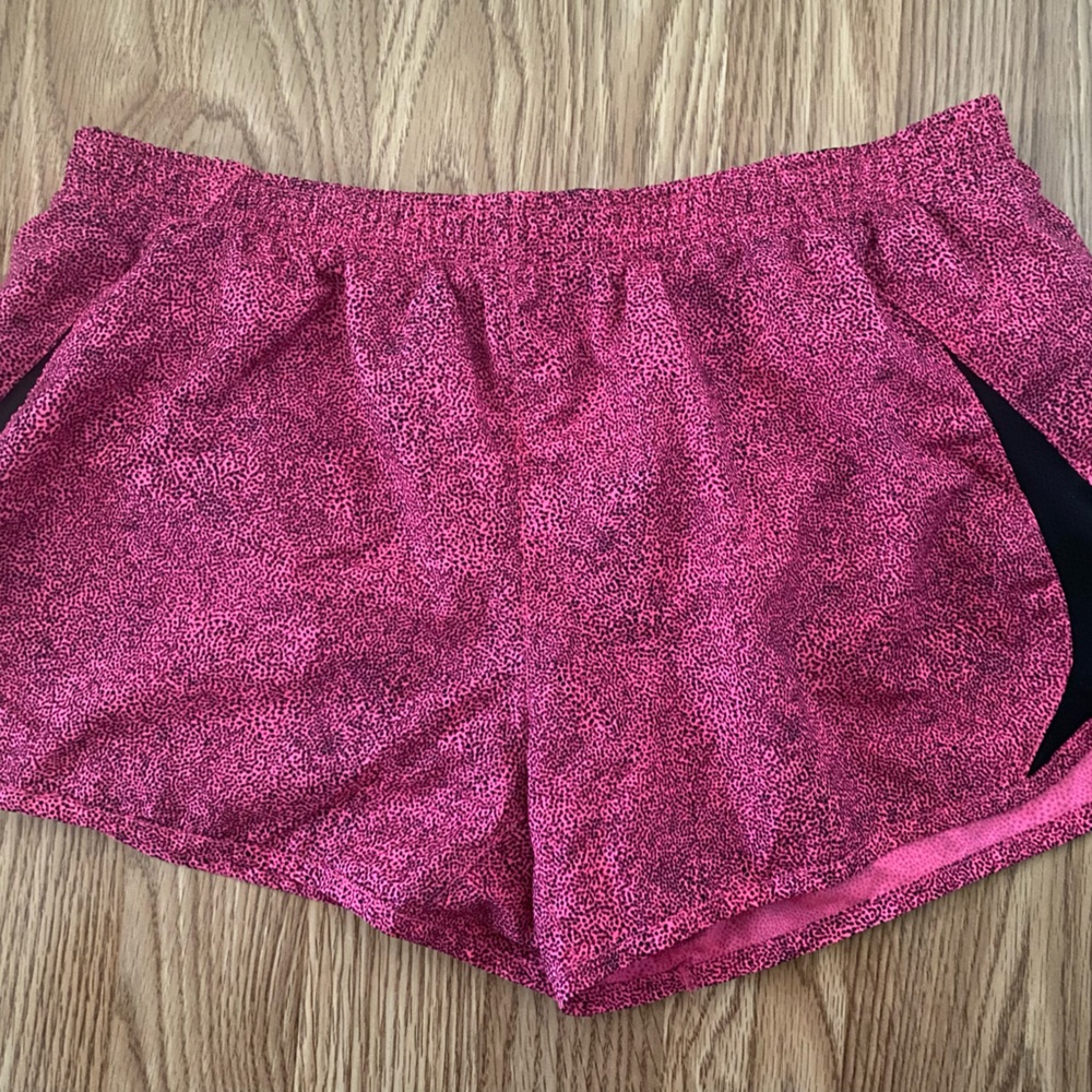 NIKE workout Shorts pink Medium